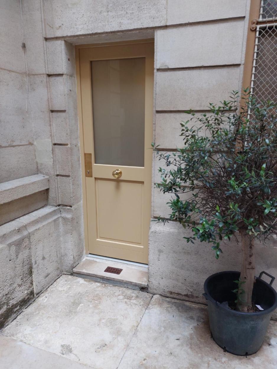 Apartments Paris Centre - At Home Hotel Екстериор снимка