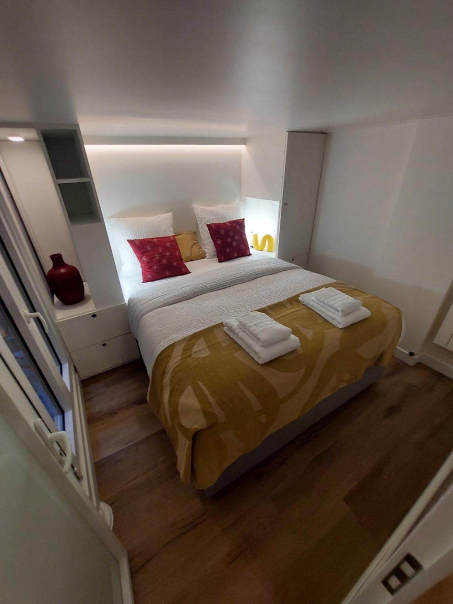 Apartments Paris Centre - At Home Hotel Екстериор снимка